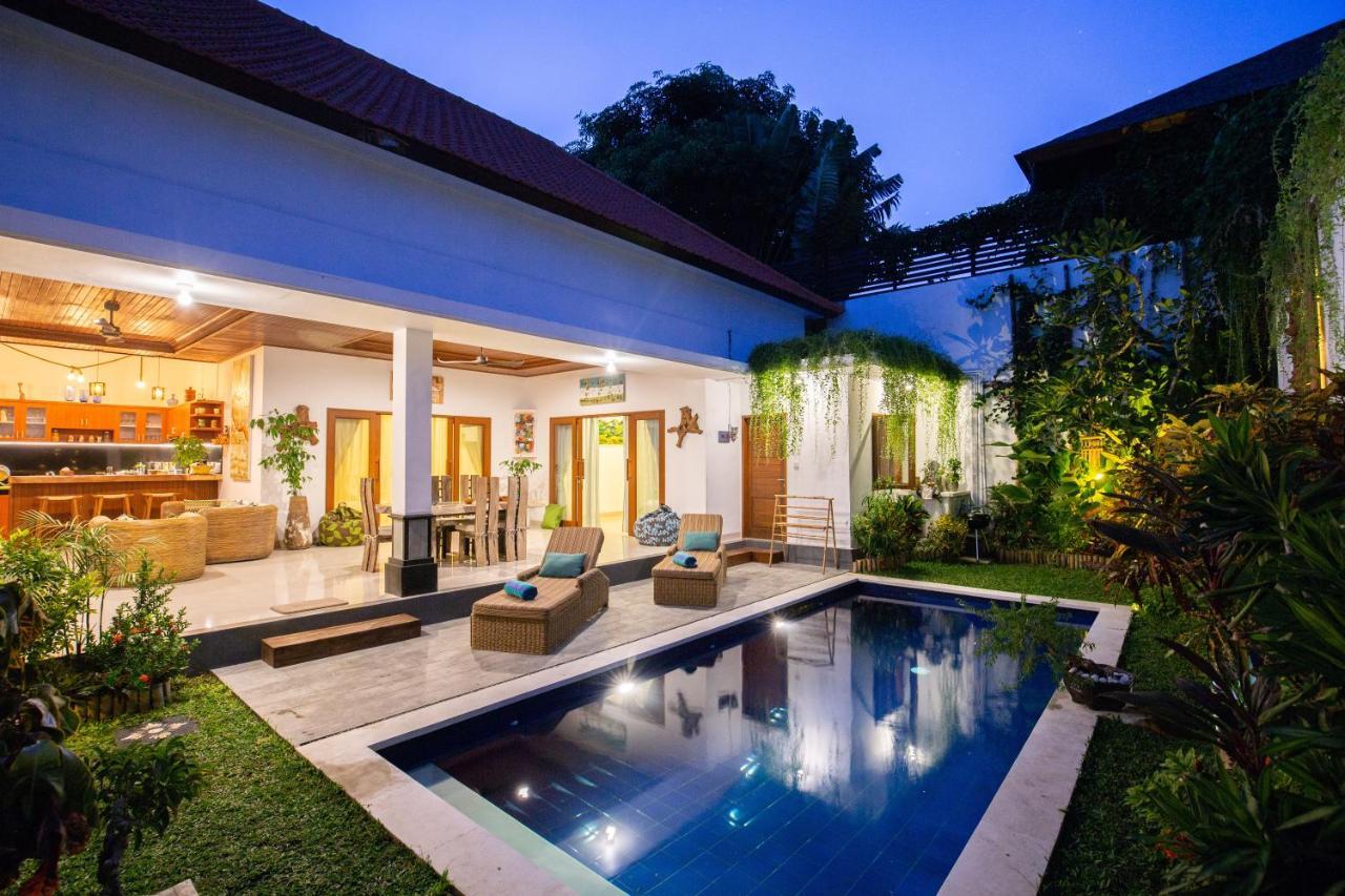 MasBro ART villas Seminyak Esterno foto