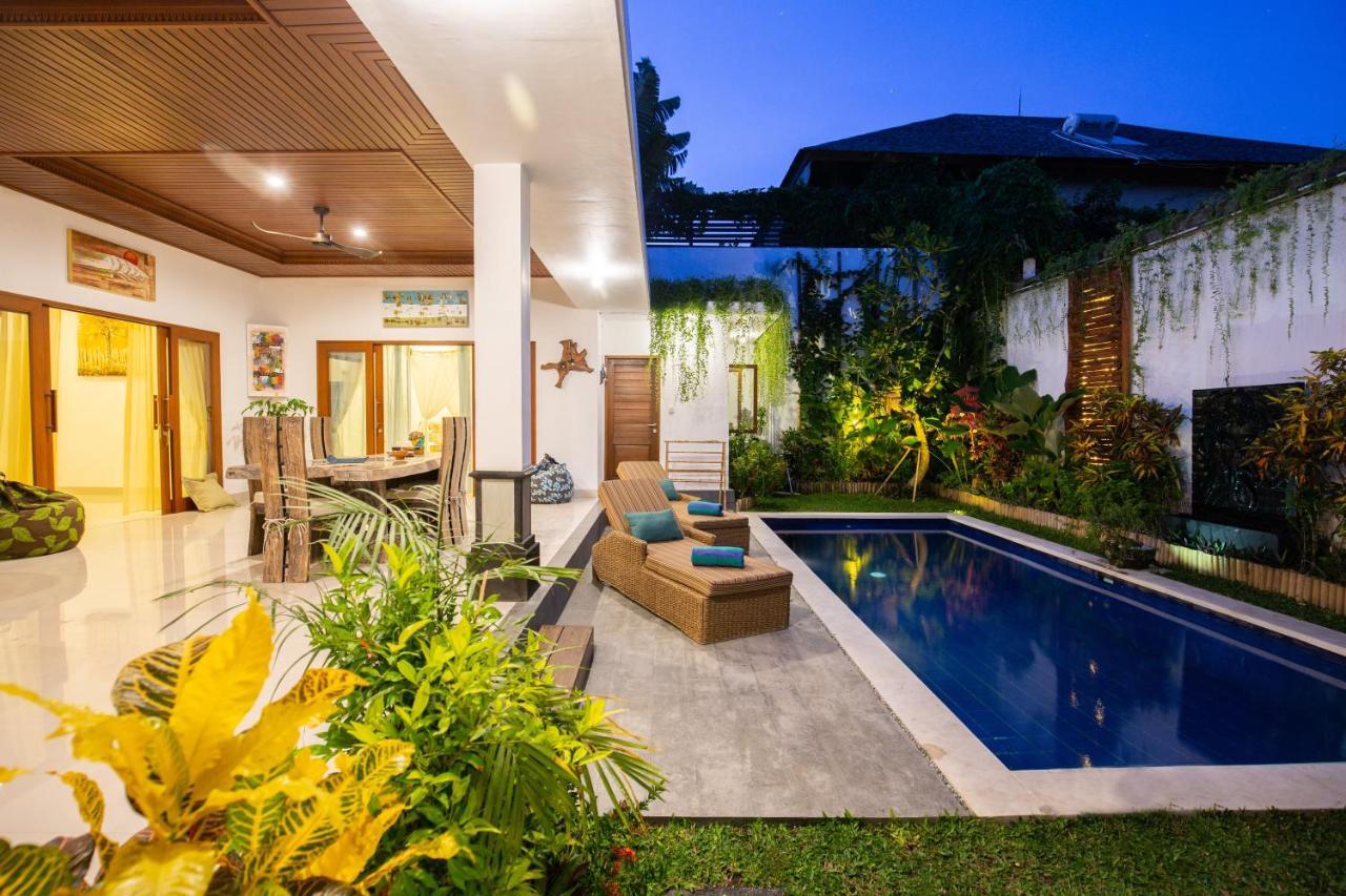 MasBro ART villas Seminyak Esterno foto